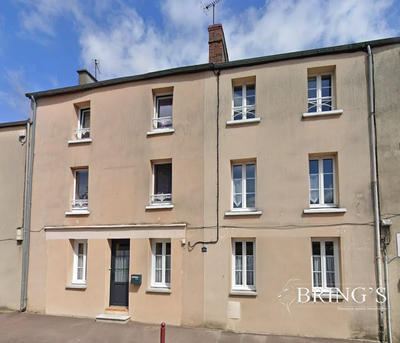 Maison - 222 m² - 8 pièces