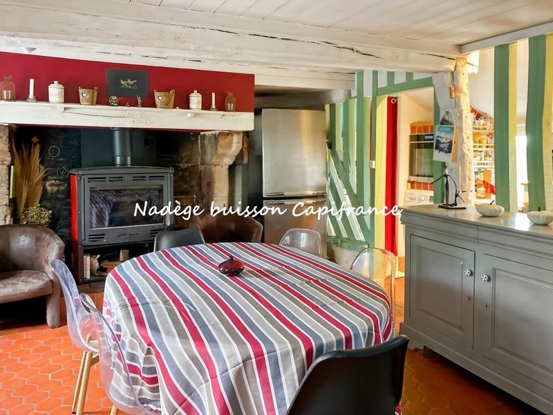 Maison traditionnelle - 140 m² - 7 pièces