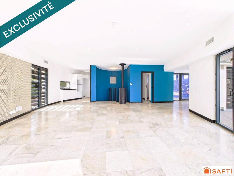 Maison - 220 m² - 6 pièces