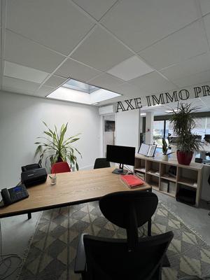 Bureau - 150 m² - 6 pièces