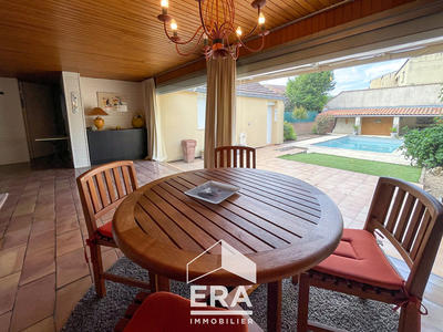 Maison - 238 m² - 6 pièces