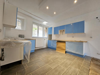 Maison - 150 m² - 4 pièces