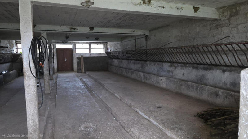 Maison - 216 m² - 10 pièces