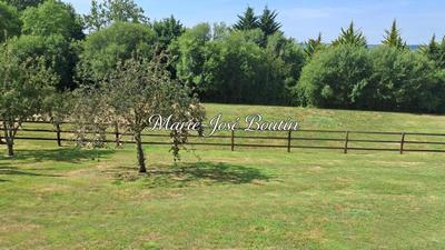 Maison - 230 m² - 7 pièces