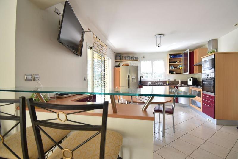 Villa - 240 m² - 6 pièces