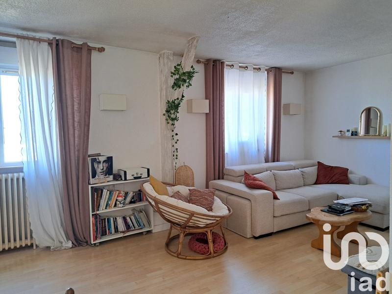 Appartement - 80 m² - 3 pièces