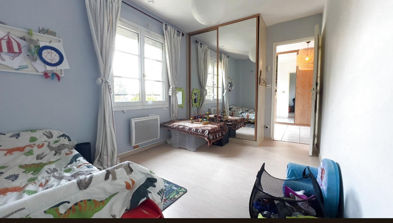 Maison - 223 m² - 7 pièces