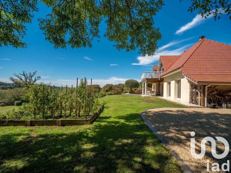 Maison de maîtres - 240 m² - 6 pièces