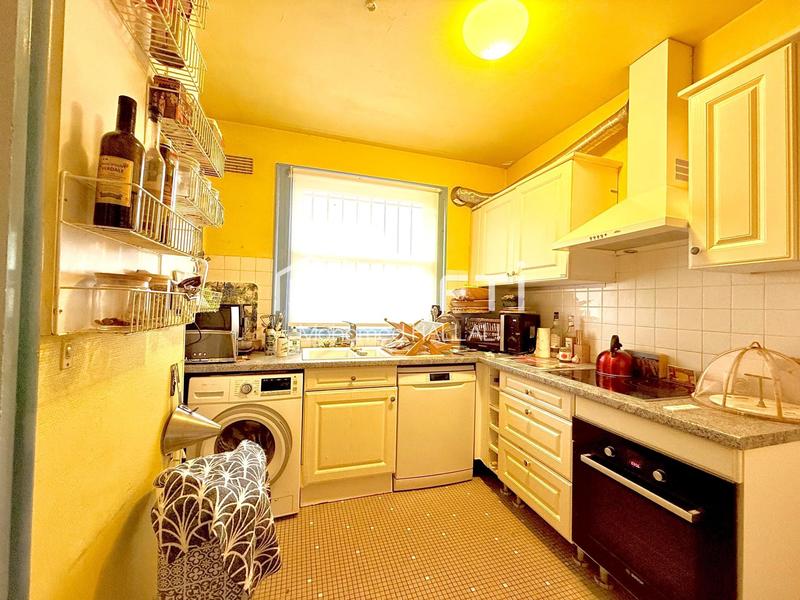 Maison - 84 m² - 5 pièces