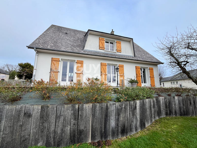 Maison - 140 m² - 7 pièces