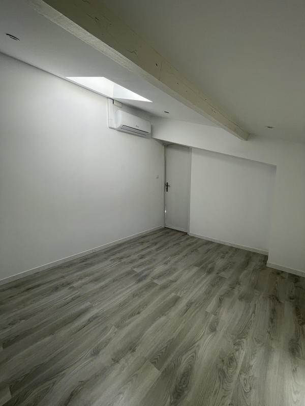 Immeuble - 210 m² - 9 pièces