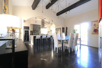 Maison - 357 m² - 8 pièces