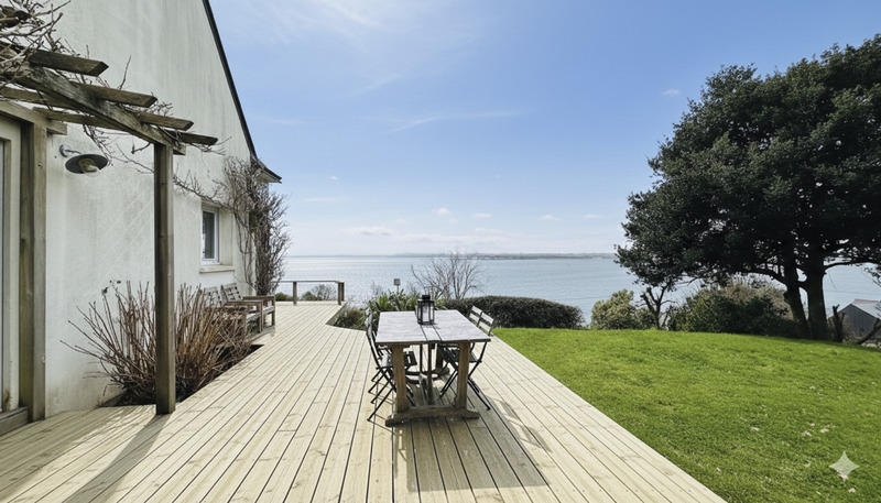 Maison - 136 m² - 8 pièces