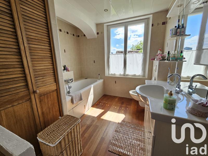 Maison - 179 m² - 10 pièces