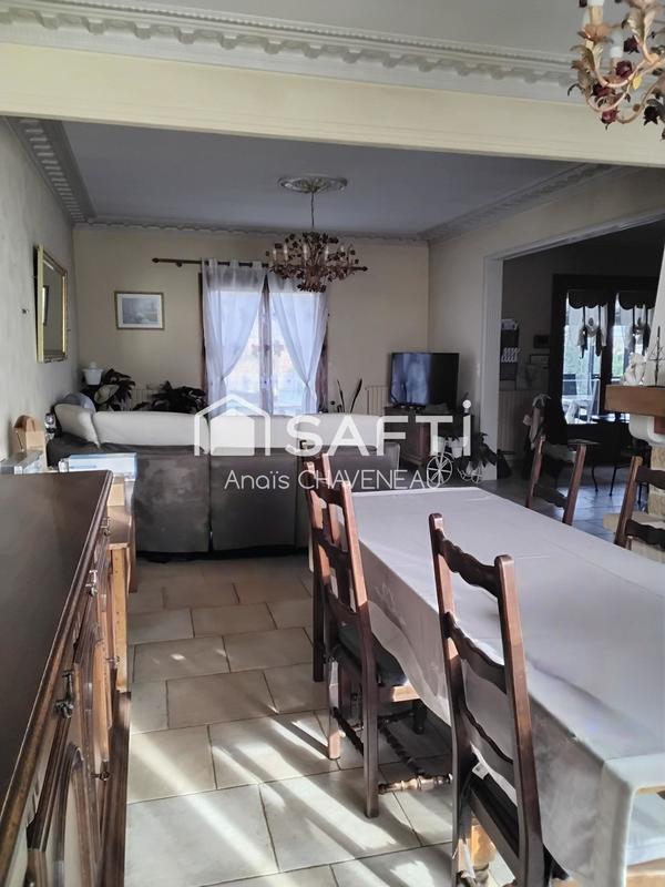 Maison - 280 m² - 8 pièces