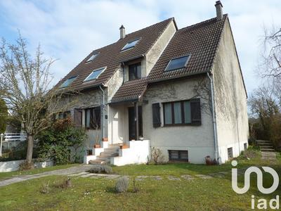 Maison - 212 m² - 8 pièces