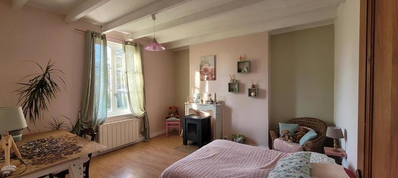 Maison - 152 m² - 8 pièces