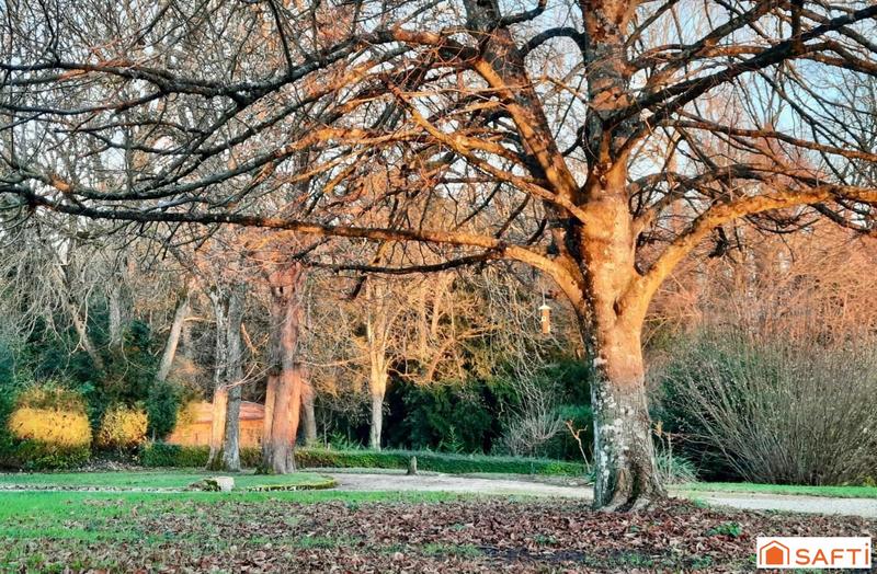 Maison - 204 m² - 8 pièces