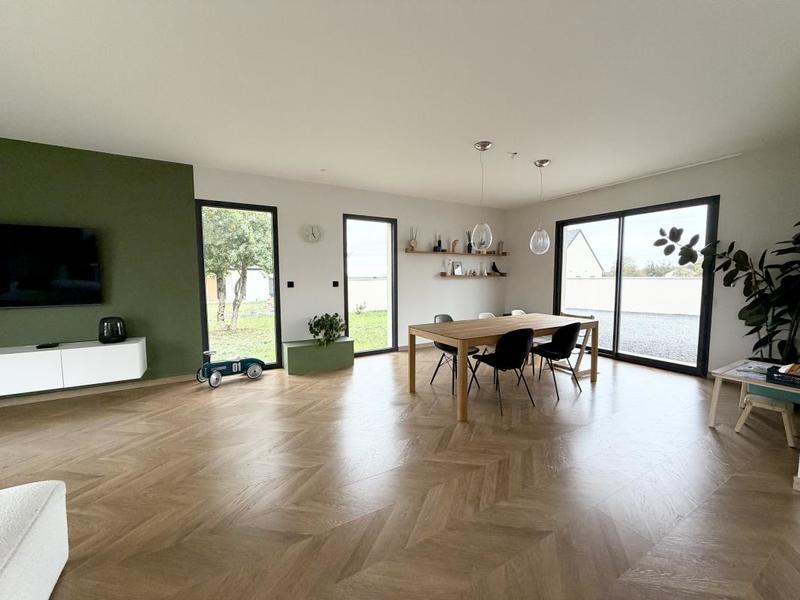 Pavillon - 144 m² - 4 pièces