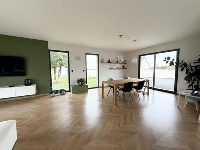 Pavillon - 144 m² - 4 pièces