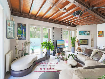 Demeure - 185 m² - 7 pièces