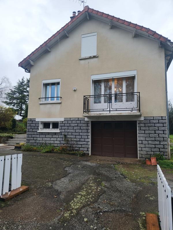 Maison - 99 m² - 5 pièces
