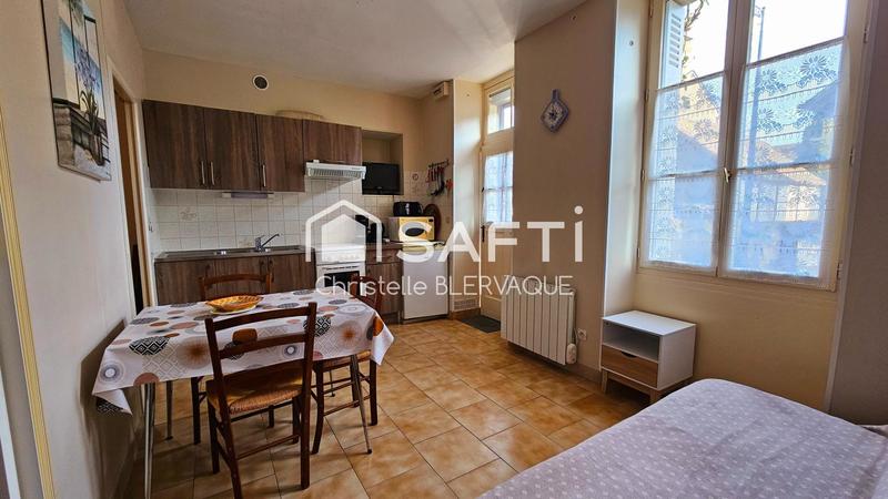 Appartement - 100 m² - 9 pièces