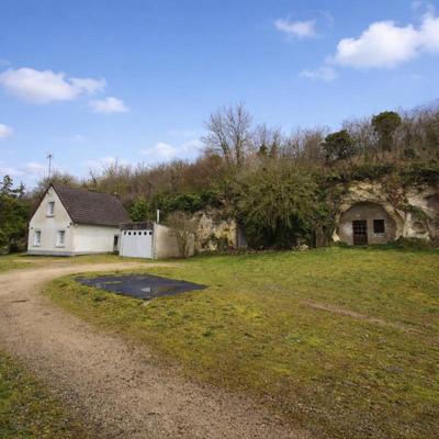 Maison - 90 m² - 5 pièces