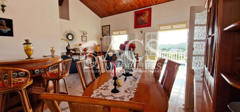 Maison - 129 m² - 5 pièces