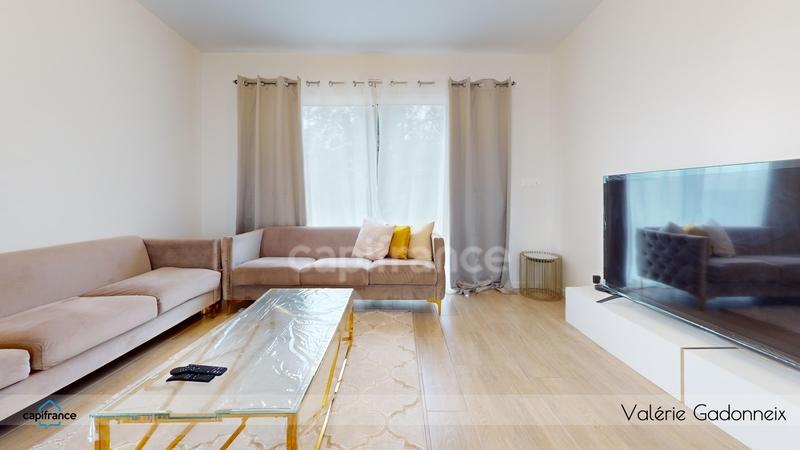 Maison - 96 m² - 5 pièces