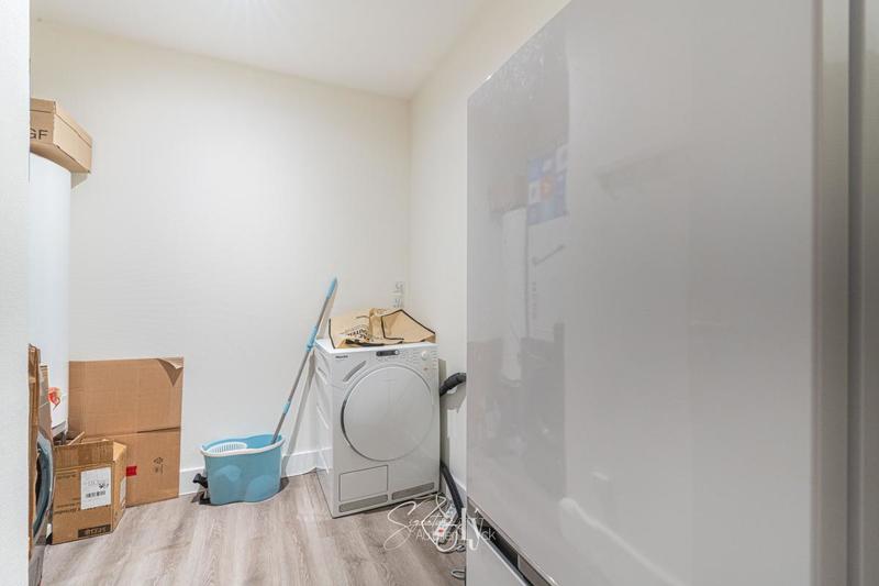 Appartement - 100 m² - 4 pièces