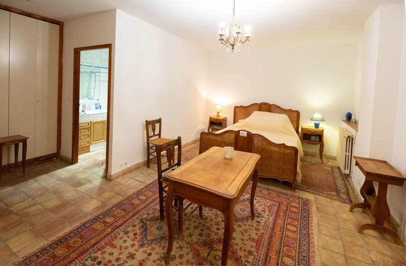 Maison - 240 m² - 7 pièces