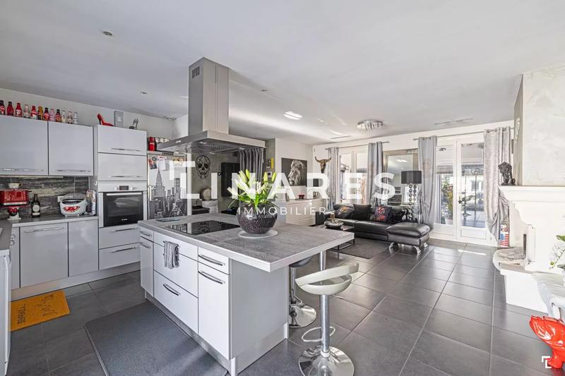 Maison - 150 m² - 4 pièces