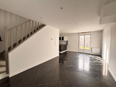 Maison - 95 m² - 5 pièces