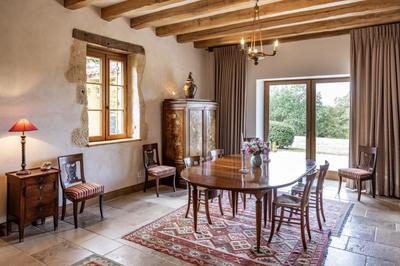 Maison - 320 m² - 8 pièces