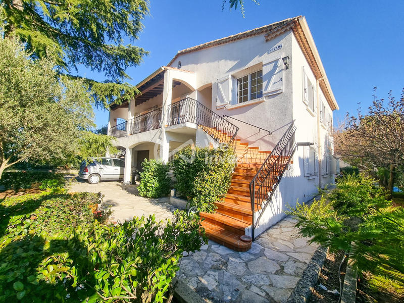 Villa - 173 m² - 8 pièces