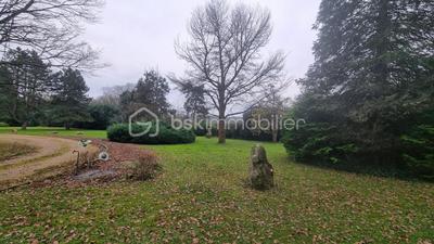 Propriété - 220 m² - 7 pièces