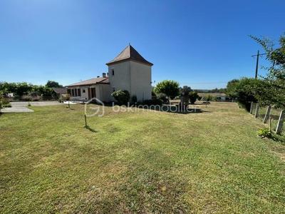 Propriété - 120 m² - 7 pièces