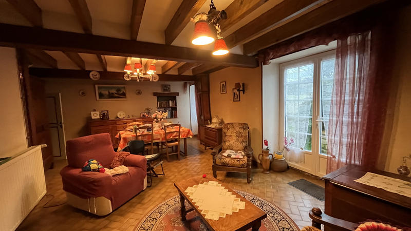 Maison - 222 m² - 5 pièces