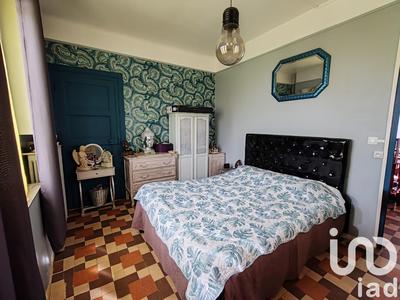 Maison - 241 m² - 8 pièces