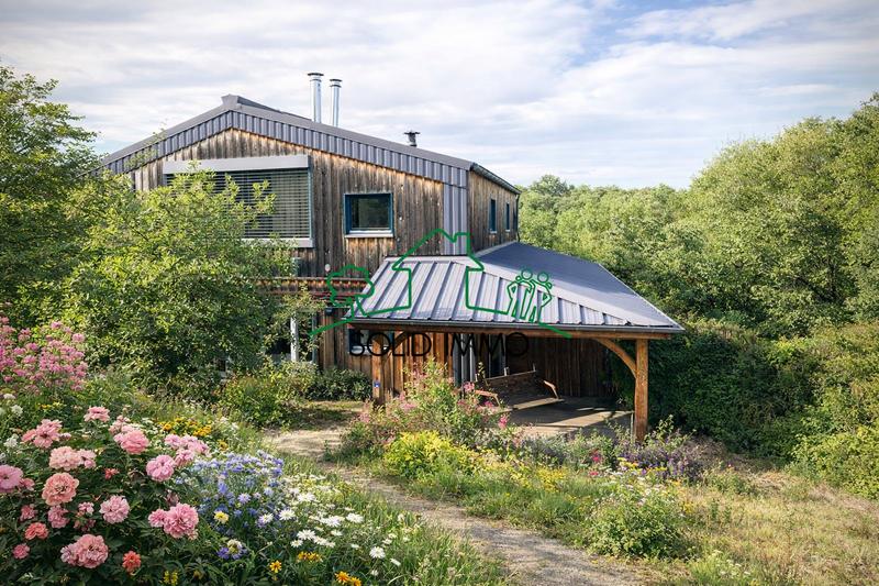 Maison - 192 m² - 6 pièces