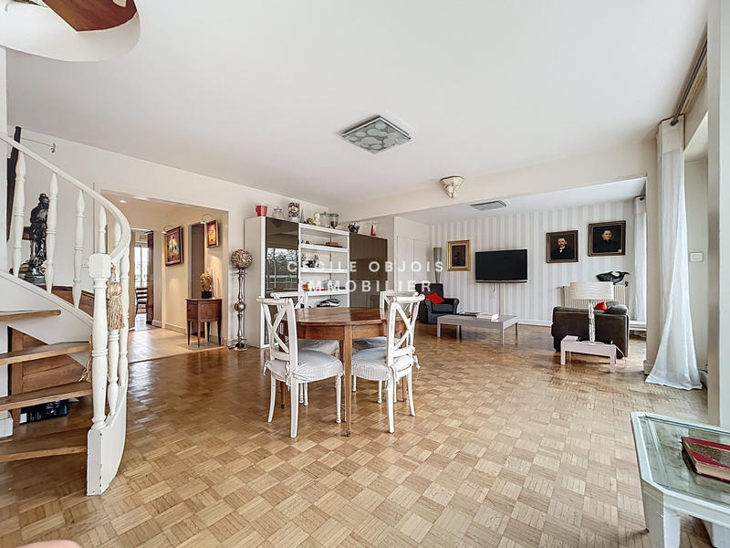 Duplex - 111 m² - 5 pièces