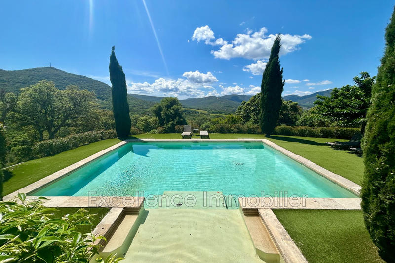 Propriété - 300 m² - 10 pièces