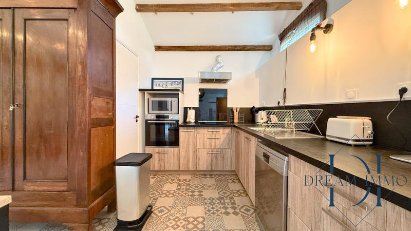 Maison - 271 m² - 9 pièces