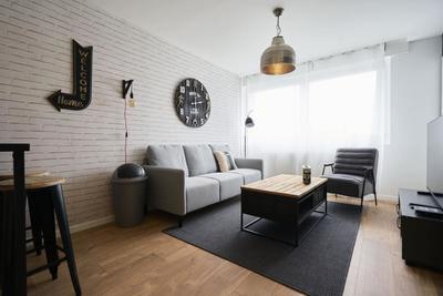 Appartement - 85 m² - 5 pièces