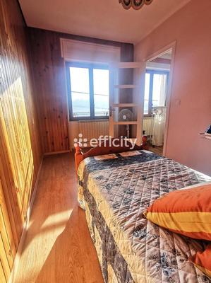 Appartement - 83 m² - 4 pièces