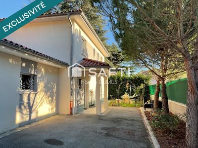 Villa - 140 m² - 5 pièces