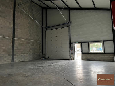 Local d'activités - 370 m²