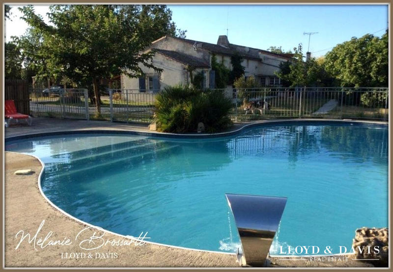 Maison - 523 m² - 15 pièces