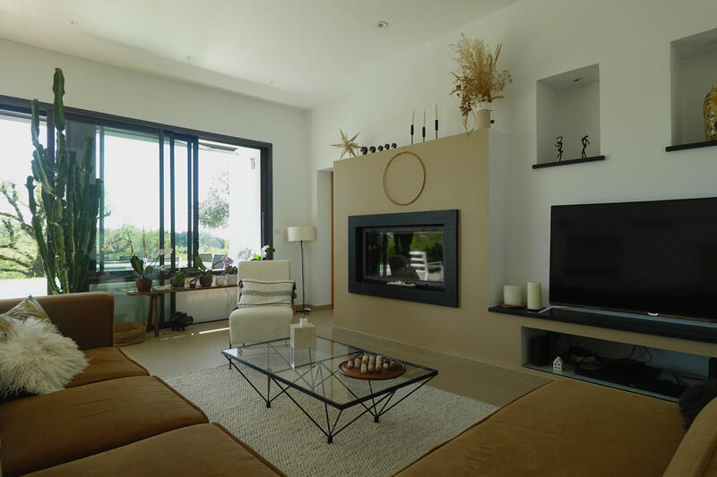 Maison - 180 m² - 5 pièces